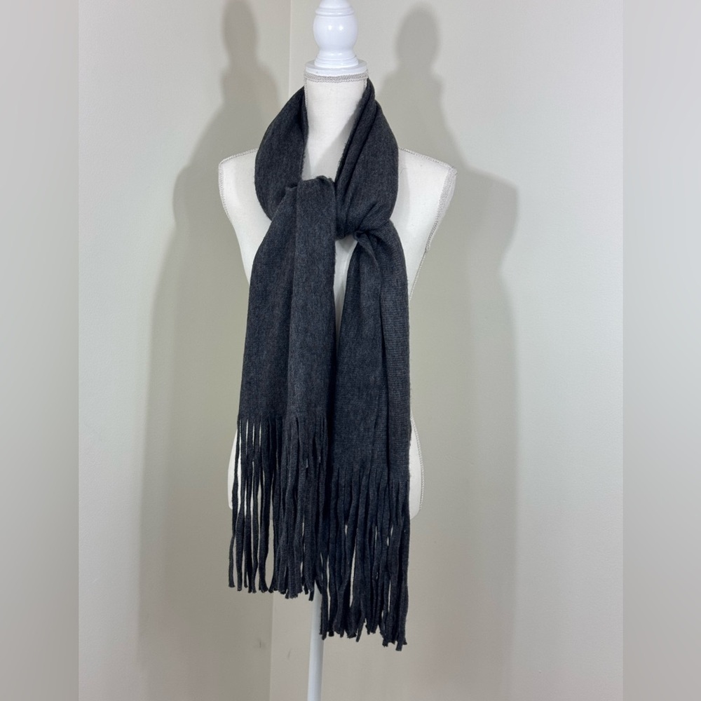Lucky Brand Women’s Scarf-Gray